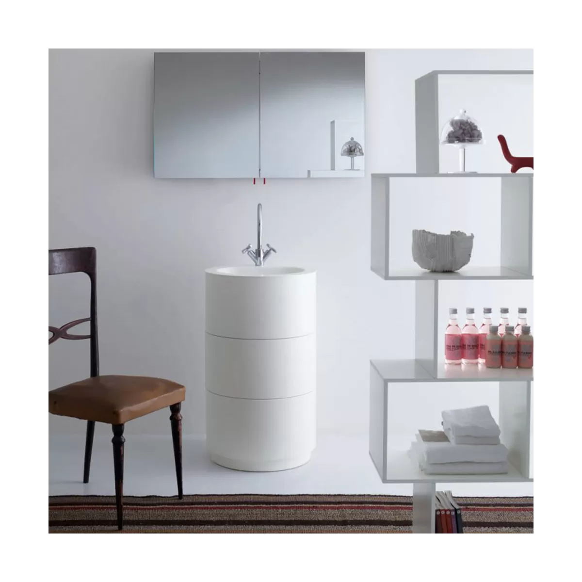 Meuble de salle de bain sur pied Moon avec vasque en Corian® blanc mat