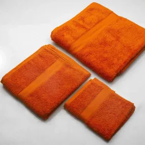 Orangefarbenes Badetuch-Set