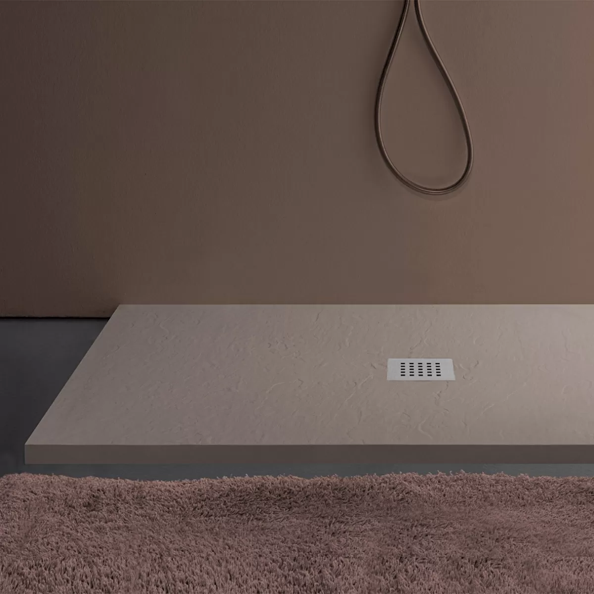 Receveur de douche en marbre minéral gris tourterelle avec évacuation centrale fabriqué en Italie