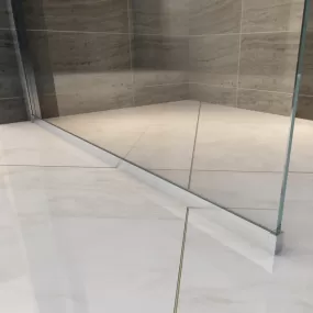 Paroi de douche à l'italienne transparente moderne 8mm H200 SKY